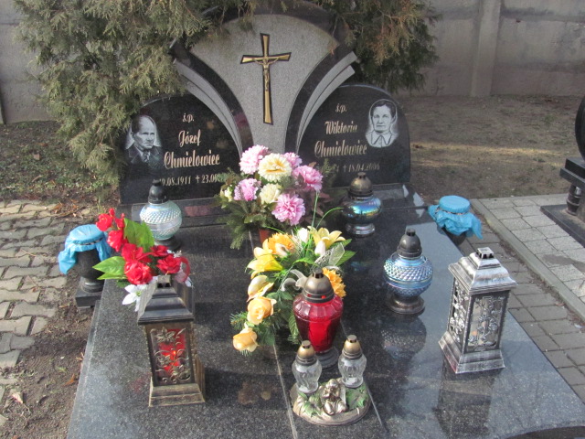 Grób Feliks Chmielowiec