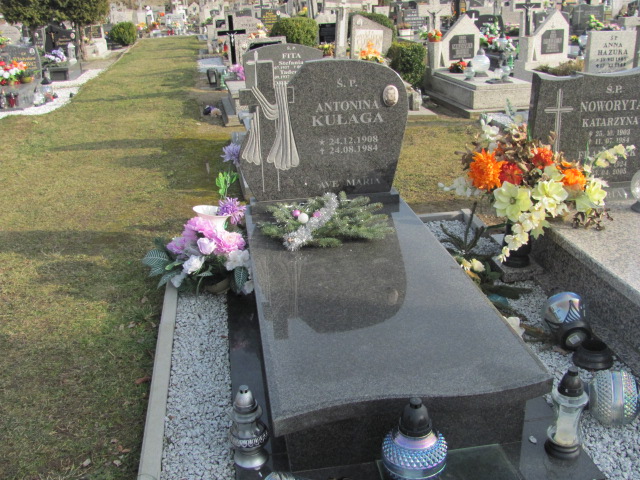 Grób Antonina Kułaga