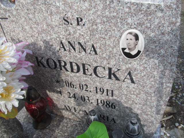 Anna Kordecka 1911 Nowogrodziec - Grobonet - Wyszukiwarka osób pochowanych